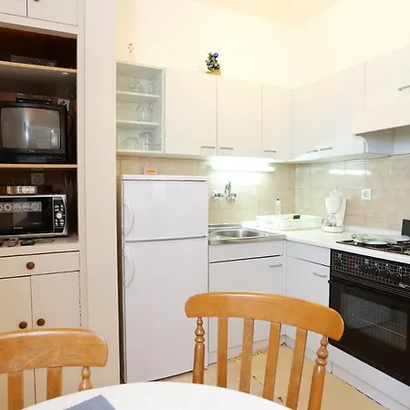 ゲストハウス And By The Sea Lumbarda, Korcula - 9305 ルンバルダ