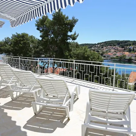 And By The Sea Lumbarda, Korcula - 9305 3*