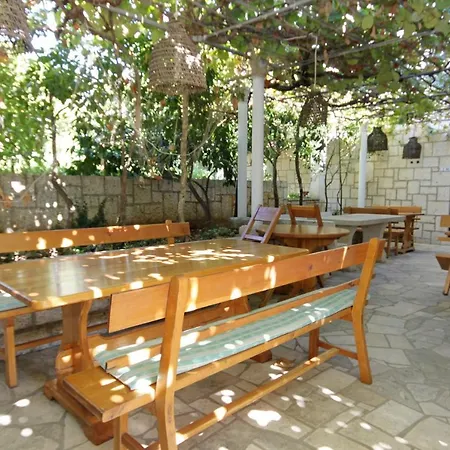 And By The Sea Lumbarda, Korcula - 9305 بيت ضيافة