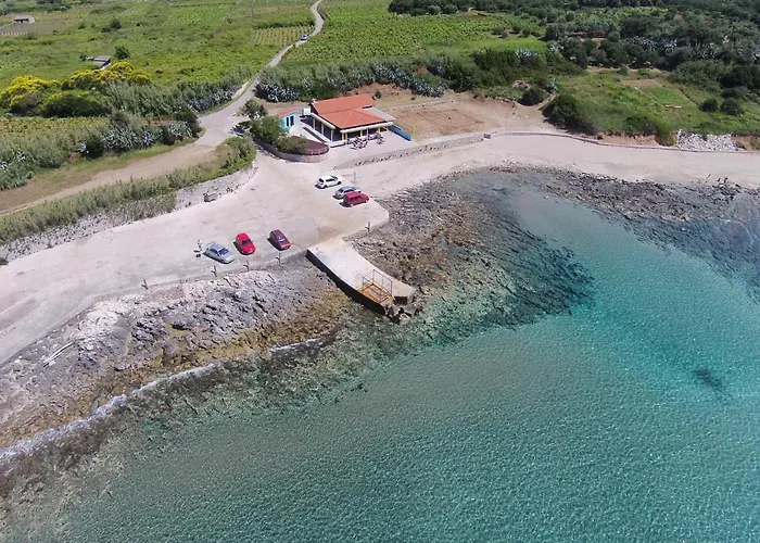 Apartments And Rooms By The Sea Lumbarda, Korcula - 9305 3*