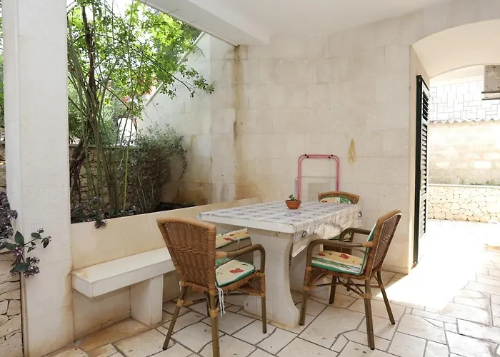 Guest house Apartments And Rooms By The Sea Lumbarda, Korcula - 9305 Lumbarda