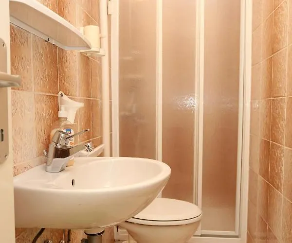 Apartments And Rooms By The Sea Lumbarda, Korcula - 9305