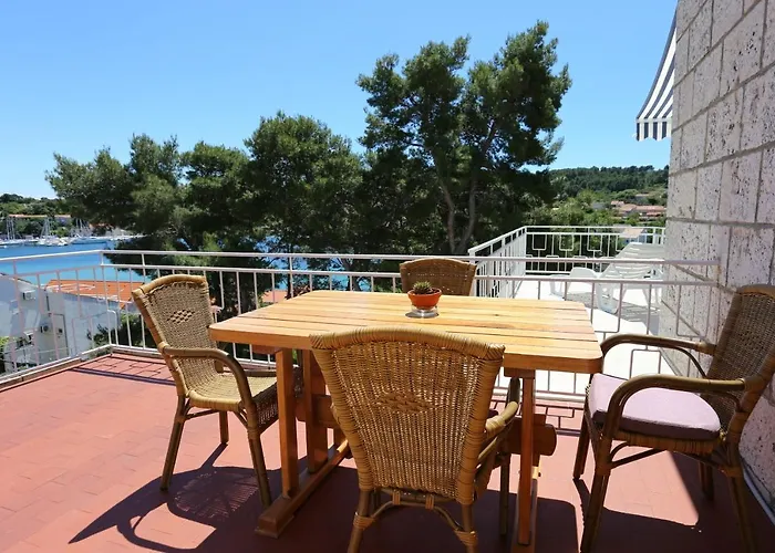 Apartments And Rooms By The Sea Lumbarda, Korcula - 9305 Guest house 3*