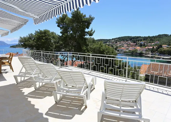 Apartments And Rooms By The Sea Lumbarda, Korcula - 9305 3*
